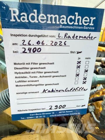 CAT 330 - 07 Roomikekskavaatorid