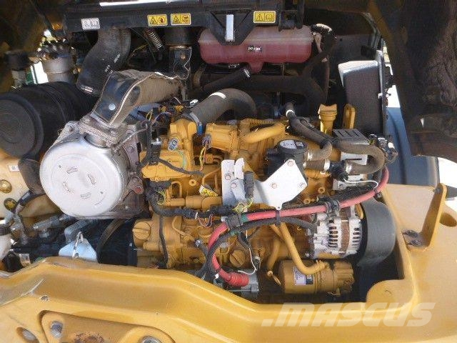CAT 908 M Kolesni nakladalci