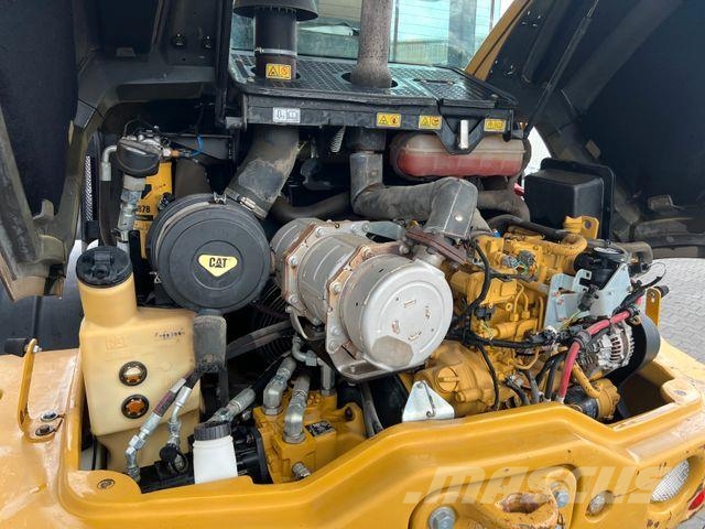 CAT 908M / 2.997h / Gabel / Schaufel لوادر بعجل