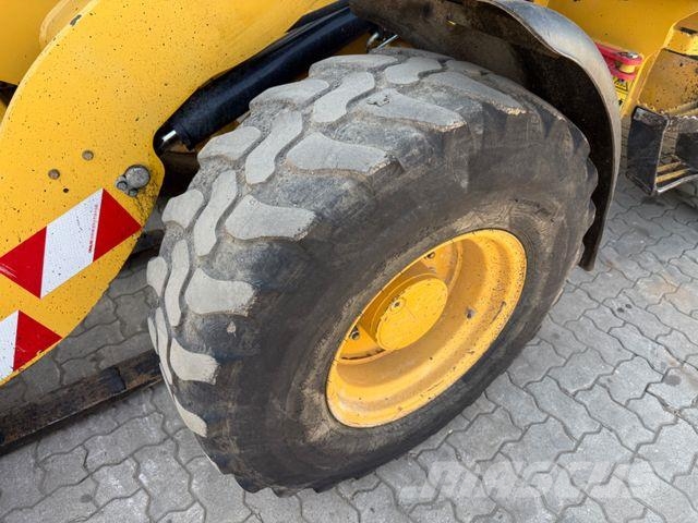 CAT 908M / 2015 BJ / 7.656 H / Schaufel + Gabel Pyöräkuormaajat