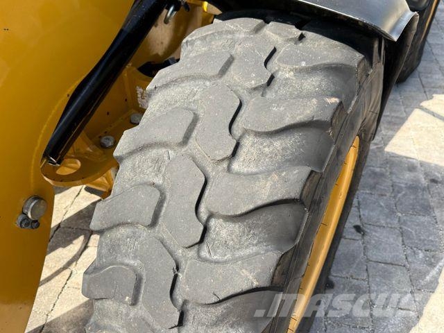 CAT 908M mit Schaufel und Gabel Cargadoras sobre ruedas