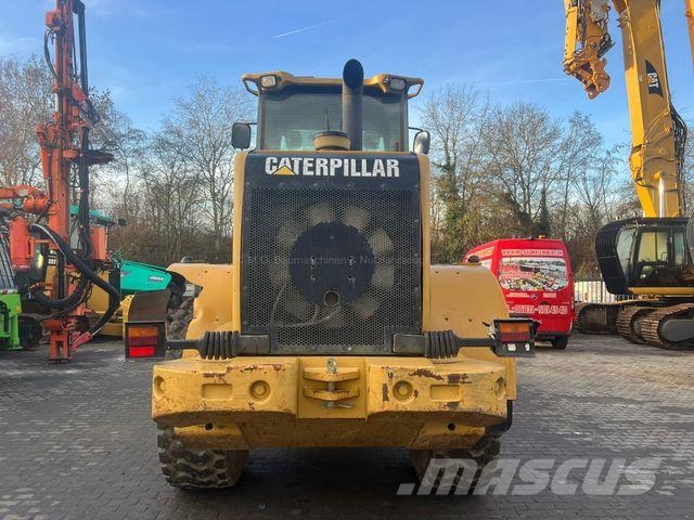 CAT 930 g Pale gommate