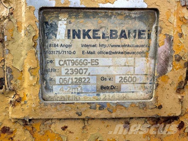 CAT 966G ES NUR DER SCHAUFFEL 4,2 CUBIC WINKELBAUER Pyöräkuormaajat