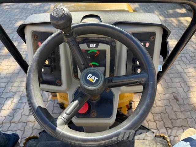 CAT CB2.7 / 2018 BJ / 845 H / 2.5 Tonnen 기타 롤러