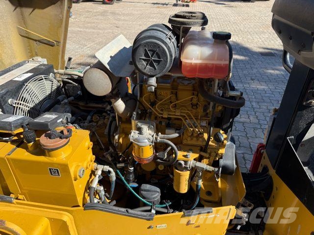 CAT CB2.7 / 2018 BJ / 845 H / 2.5 Tonnen 기타 롤러