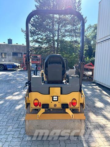CAT CB2.7 / 2018 BJ / 845 H / 2.5 Tonnen 기타 롤러