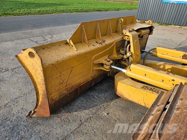 CAT D 5 M LGP *2000*1.274 h*CE*Ripper ventil* Telaketjupuskutraktorit