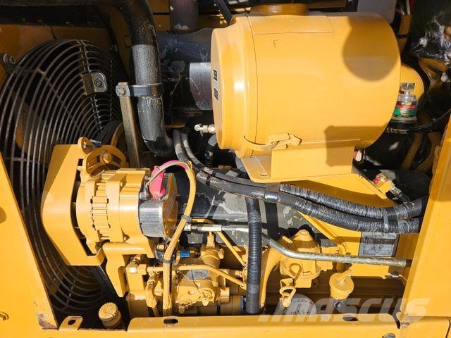 CAT D 5 M LGP *2000*1.274 h*CE*Ripper ventil* Telaketjupuskutraktorit