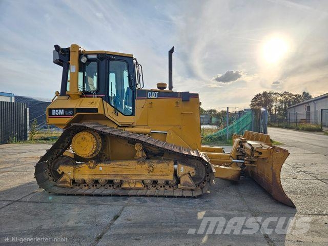 CAT D 5 M LGP *2000*1.274 h*CE*Ripper ventil* Telaketjupuskutraktorit