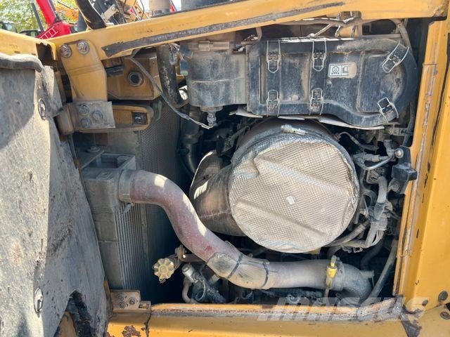 CAT D6T LGP / 2014 / 16.261h / Klima / Ripperventil Crawler dozers