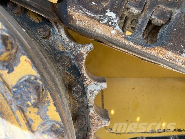 CAT D6T LGP / 2014 / 16.261h / Klima / Ripperventil Crawler dozers