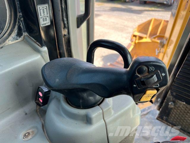 CAT D6T LGP / 2014 / 16.261h / Klima / Ripperventil Crawler dozers