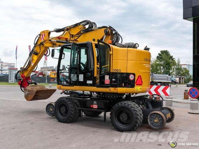 CAT UNAC 22 TRR CAT Excavator Railway Zwei Wege Masc Wielgraafmachines