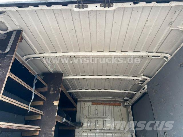 Citroën Jumper Kasten 60 HDI 100 AHK Regale 廂式貨物運輸車