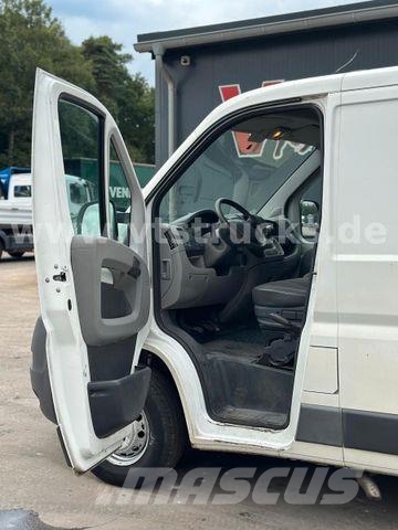 Citroën Jumper Kasten 60 HDI 100 AHK Regale 廂式貨物運輸車
