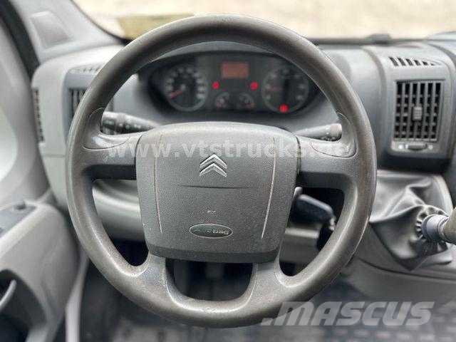 Citroën Jumper Kasten 60 HDI 100 AHK Regale 廂式貨物運輸車