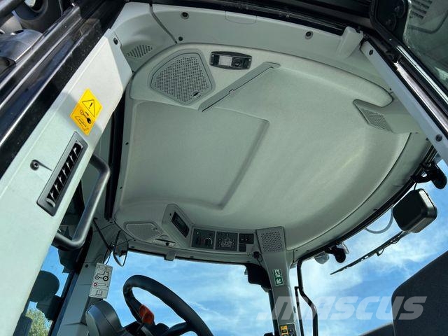 CLAAS Arion 650 / Mahausrüstung トラクター