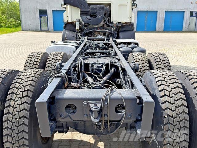 DAF CF 430 * Fahrgestell 5,50m * TOPZUSTAND * 6x4 Camiones con chasís y cabina