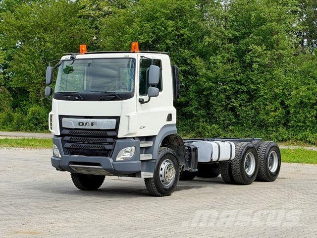 DAF CF 430 * Fahrgestell 5,50m * TOPZUSTAND * 6x4 Camiones con chasís y cabina