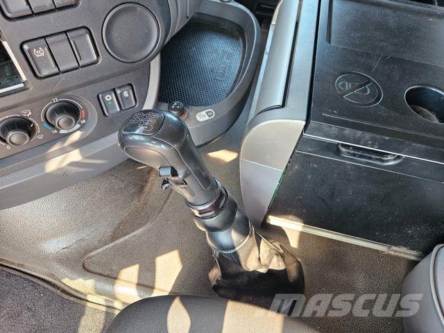 DAF XF 440 *2017*Manual gearbox!*Retarder*Standklima 曳引機組件