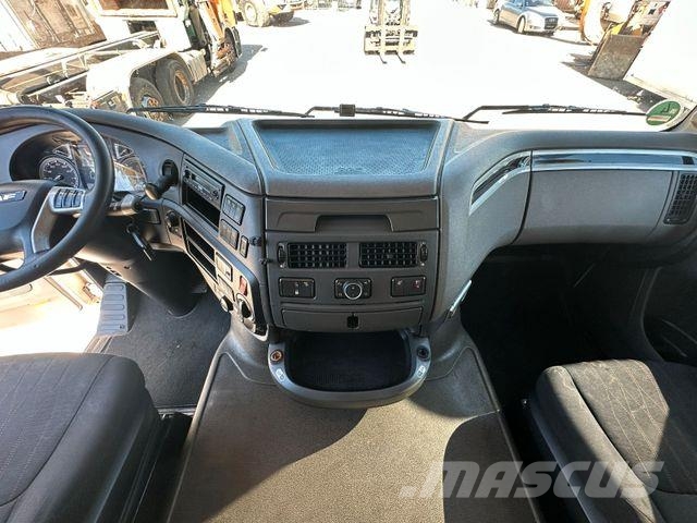 DAF XF 450 SUPERSPACE ACC/LKA STANDKLIMA RETARDER Prime Movers