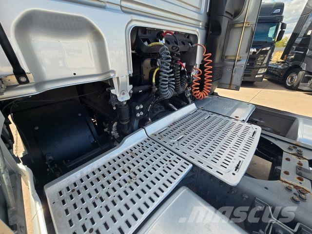 DAF XF 480 * ACC * RETARDER * STAMNDKLIMA * 2X TANK Tegljači