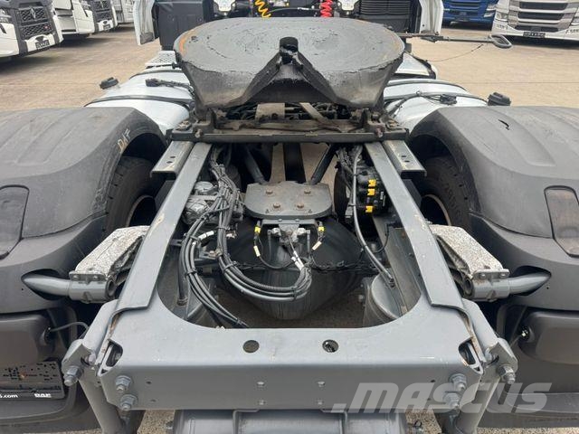 DAF XF 480 * RETARDER * VER.SATTEL * SUPER SPACE CAP Tractor Units