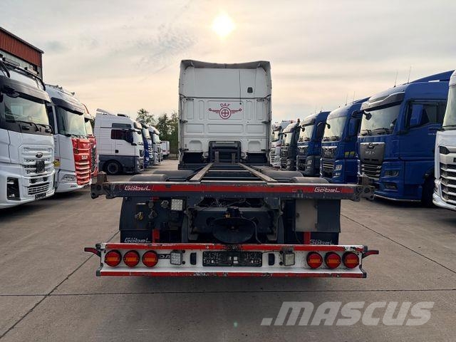 DAF XF 530 FAN / LENK+LIFT / 1.HD / STAND * ALCOA Kamioni-šasije