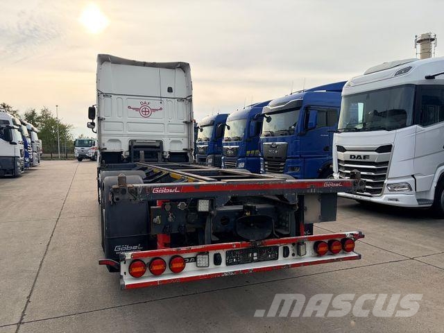 DAF XF 530 FAN / LENK+LIFT / 1.HD / STAND * ALCOA Chassis met cabine