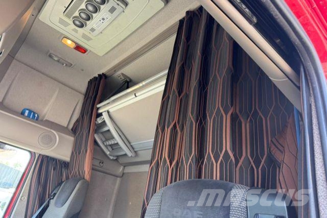 DAF XF510 6x2 Tents
