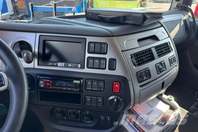 DAF XF510 6x2 Tents