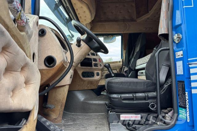 DAF XF510 6x2 Tents