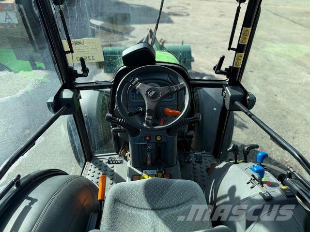 Deutz-Fahr Agrokid 230 Hofschlepper +Kehrbesen&amp;Mähwerk Traktoren