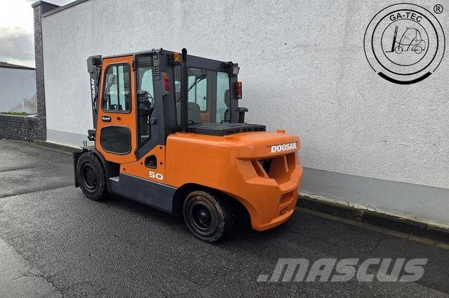 Doosan D50C-7 Dīzeļa autoiekrāvēji