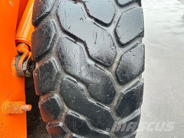 Doosan DL 200 inkl. Schaufel &amp; Gabel Bj.2013 107kW Kolesové nakladače