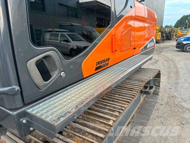 Doosan DX 225 LC 7 Rupsgraafmachines