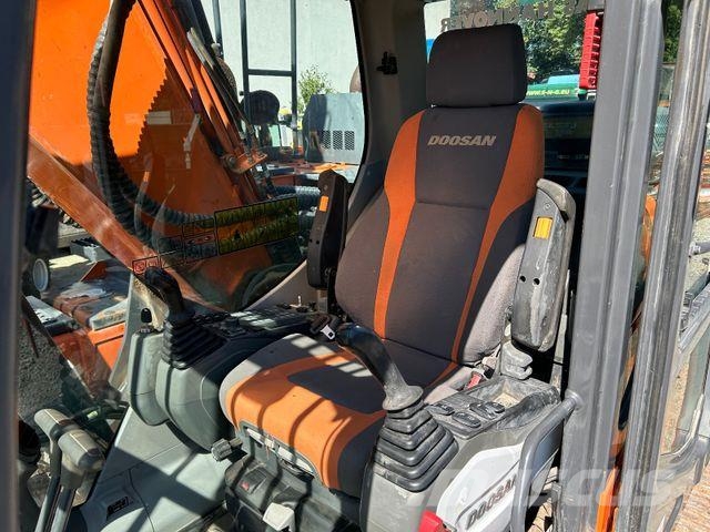 Doosan DX 235 LC-5 Escavadoras de rastos