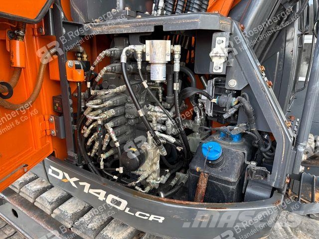 Doosan DX140 LCR5 Kettenbagger Roadliner BJ2019 / 2736h Telakaivukoneet