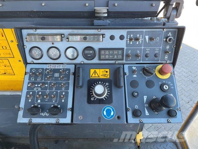 Dynapac F1700C / nur 2.928h / inkl. Verbreiterung Asfaltni finišeri