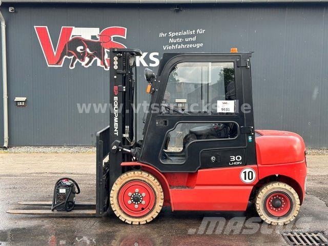 EP EFL 302 Elektrostapler BJ.2020 Вилични кари-повдигачи - други