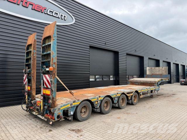 Faymonville 4-axle lowloader / ramps / extendable / Wheel re Semi-remorca agabaritica