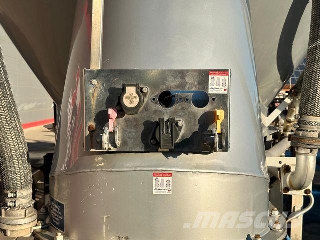 Feldbinder EUT 39.3 39m³ 2 Euter NLA 3x Vorhanden Напівпричепи-автоцистерни