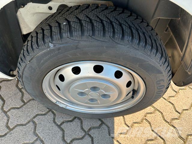 Fiat Fiorino KA/ Heckflügelt/ AC/ Dachträger/ 29.Tkm Dostavna vozila / kombiji