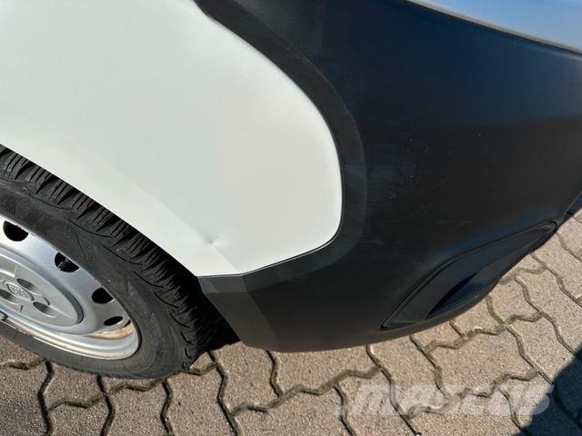Fiat Fiorino KA/ Heckflügelt/ AC/ Dachträger/ 29.Tkm Dostavna vozila / kombiji