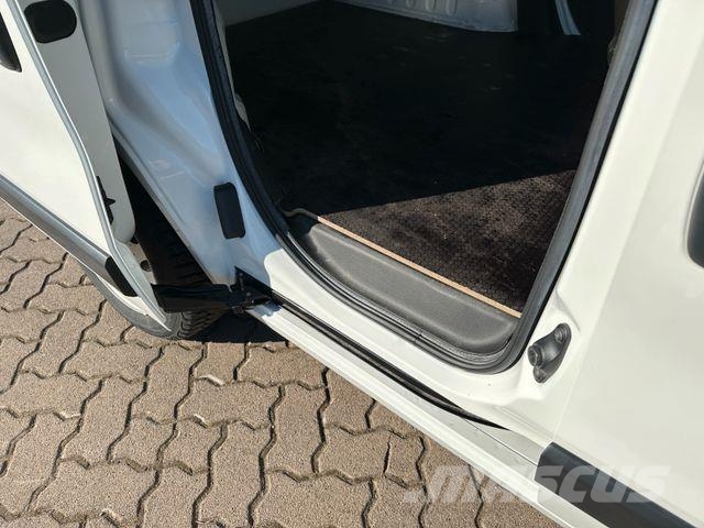 Fiat Fiorino KA/ Heckflügelt/ AC/ Dachträger/ 29.Tkm Dostavna vozila / kombiji