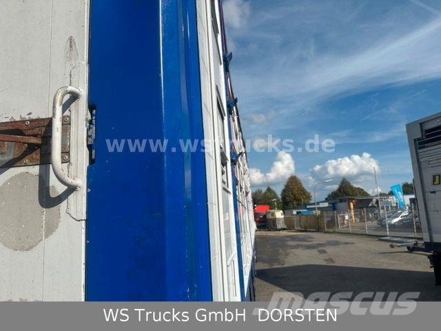 Finkl 3 Stock Hubdach Typ 2 "Unfall" Eläinkuljetuspuoliperävaunut