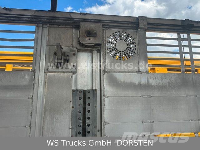Finkl 3 Stock Hubdach Typ 2 Viehtransportauflieger