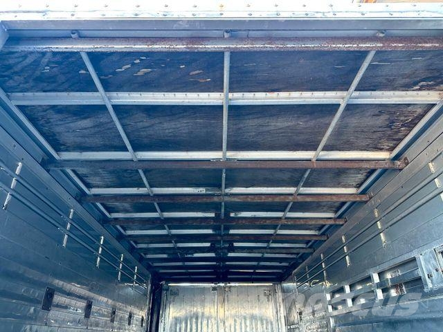 Finkl VTA 10 1.Stock Viehanhänger Veetransport aanhanger