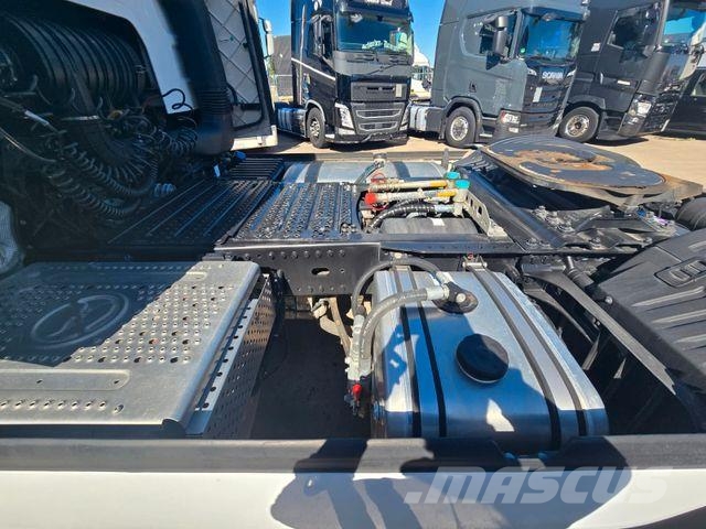 Ford F-MAX * SCHUBBODEN * STANDKLIMA * RETARDER * ACC Motrici e Trattori Stradali