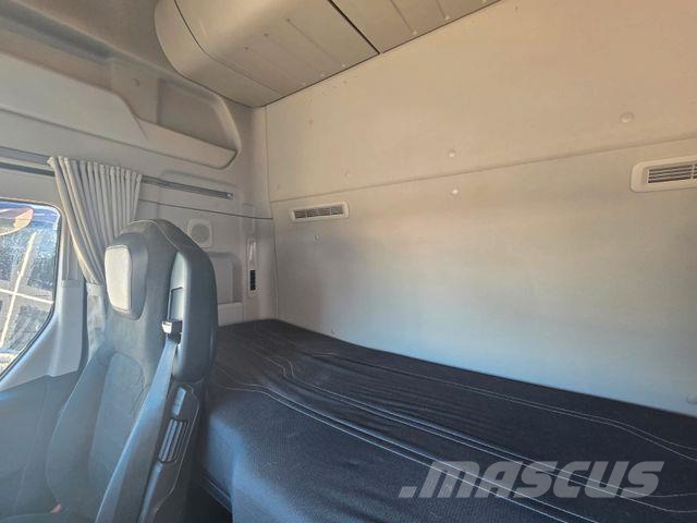 Ford F-MAX * SCHUBBODEN * STANDKLIMA * RETARDER * ACC Motrici e Trattori Stradali